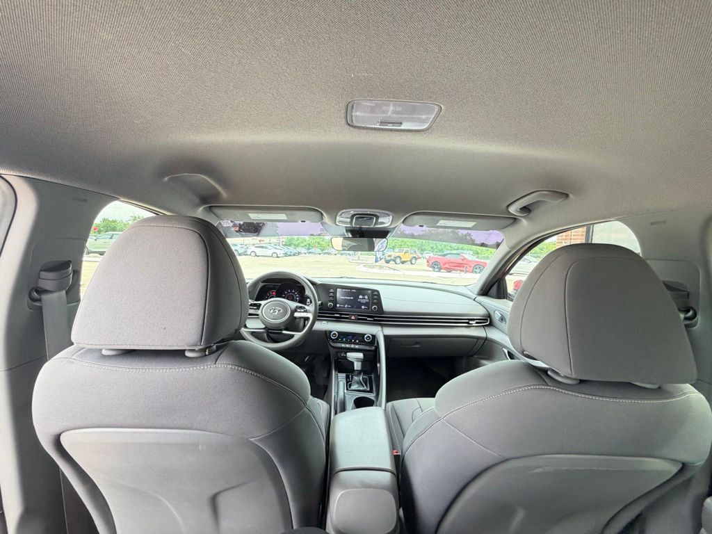 2023 Hyundai Elantra Image 41