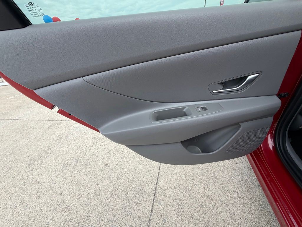 2023 Hyundai Elantra Image 44