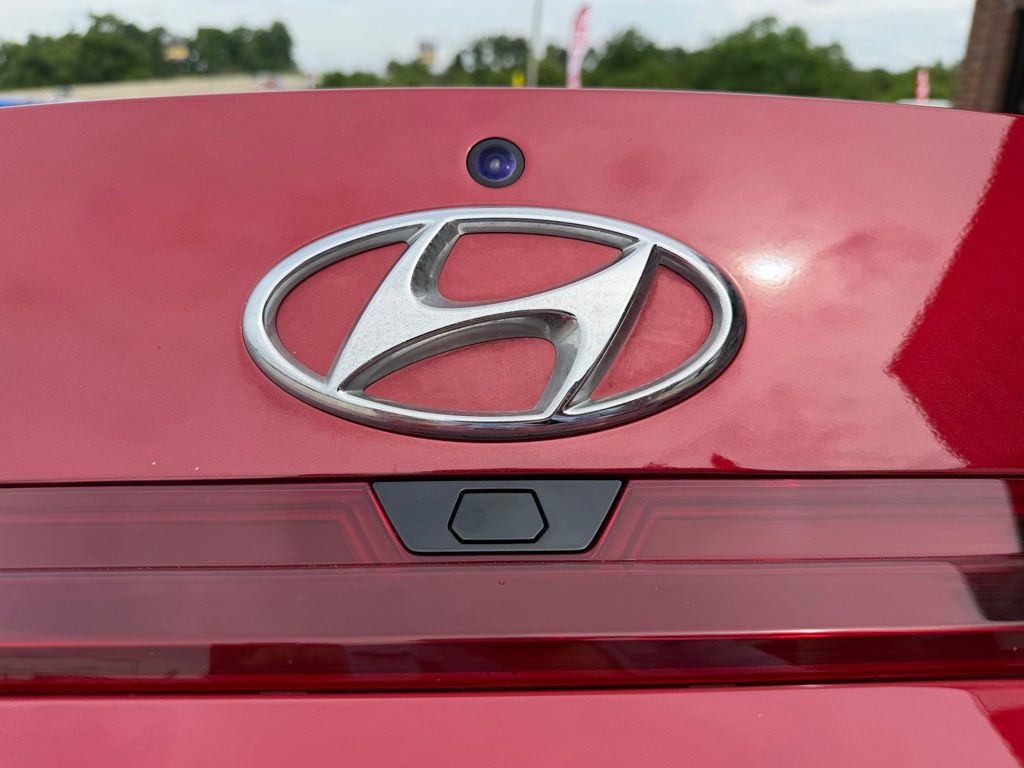 2023 Hyundai Elantra Image 48