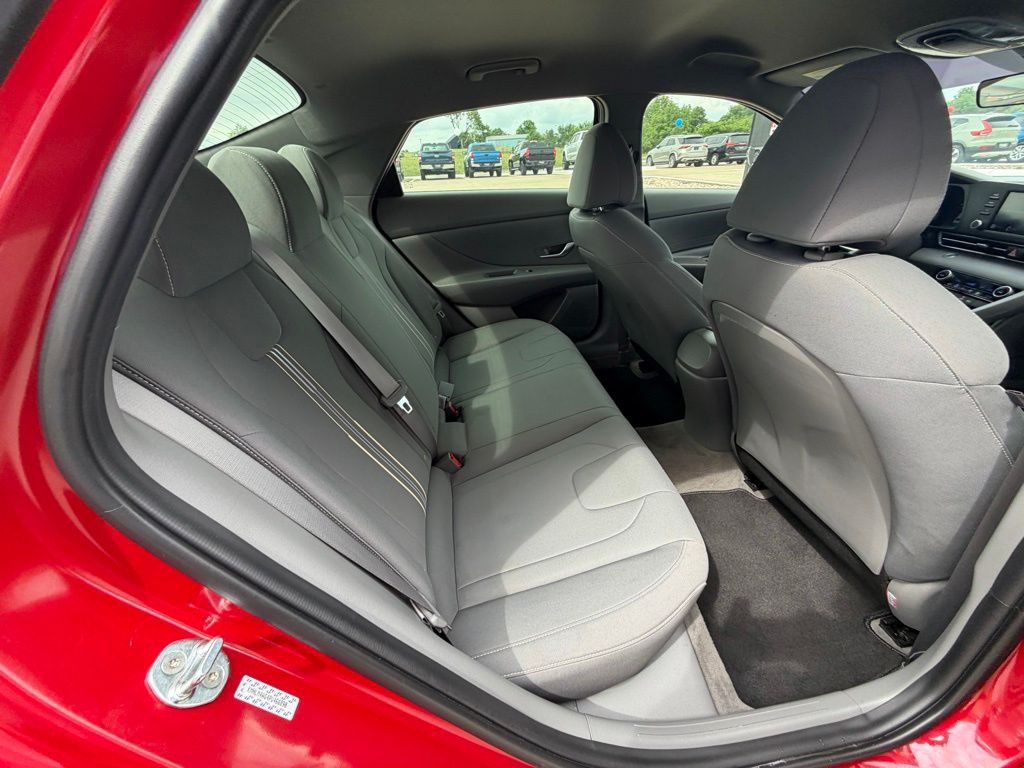 2023 Hyundai Elantra Image 54
