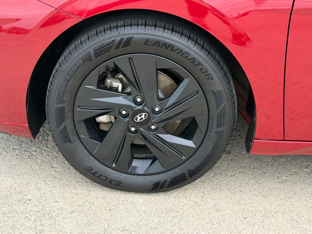 2023 Hyundai Elantra Image 60