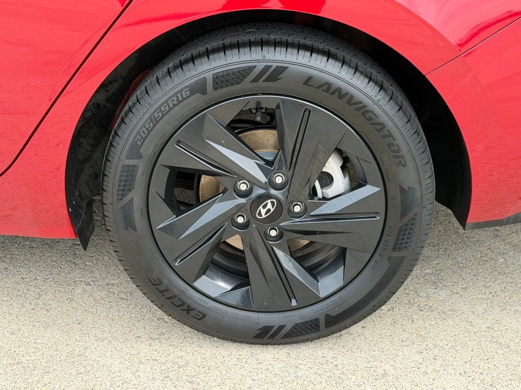 2023 Hyundai Elantra Image 61