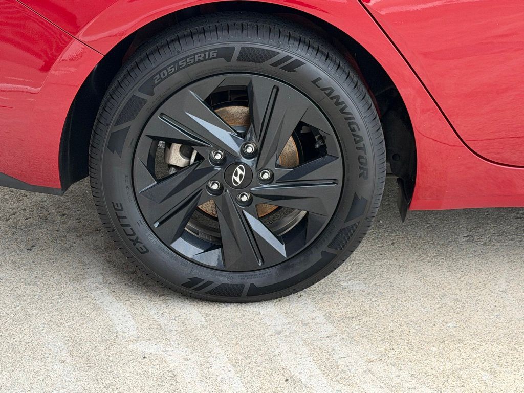 2023 Hyundai Elantra Image 63