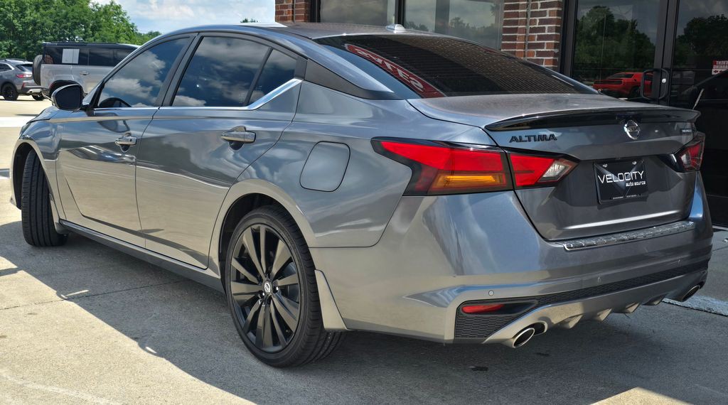 2022 Nissan Altima Image 6