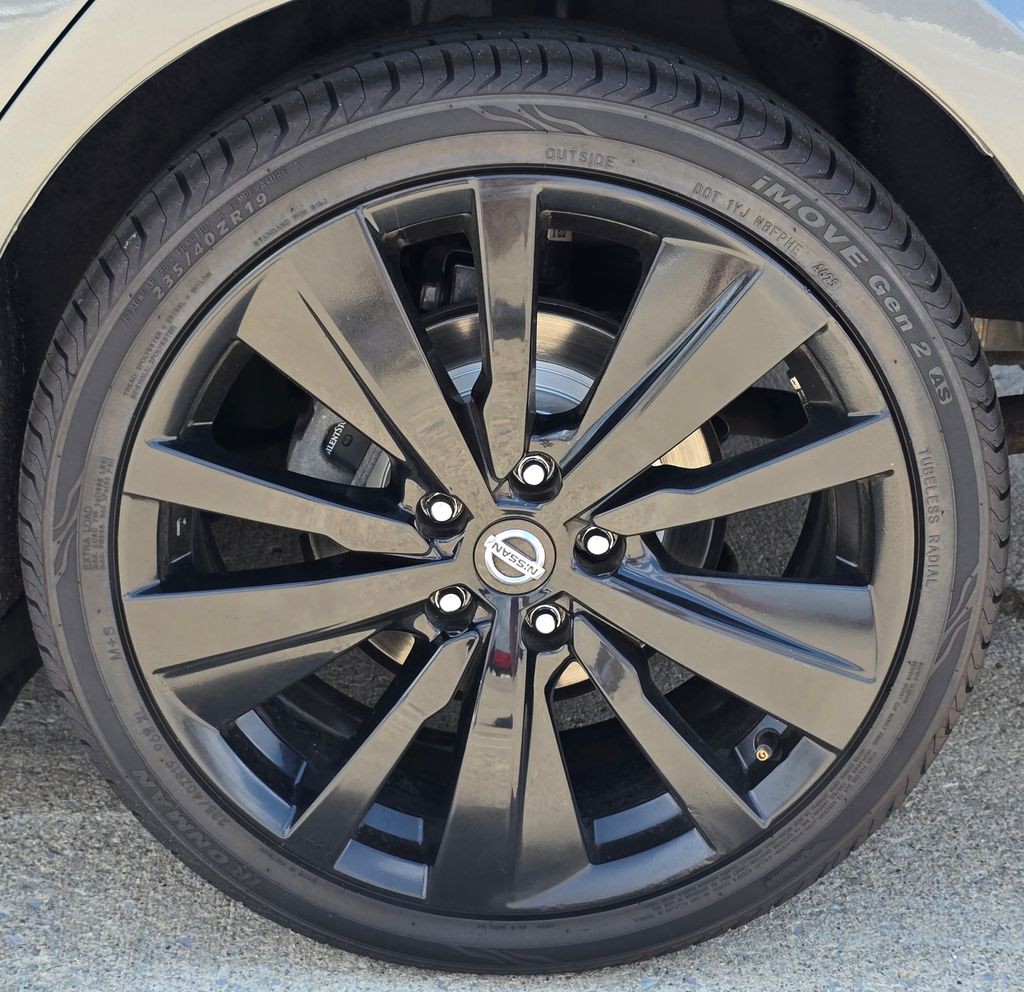 2022 Nissan Altima Image 11