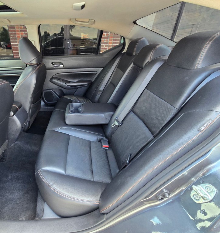 2022 Nissan Altima Image 32