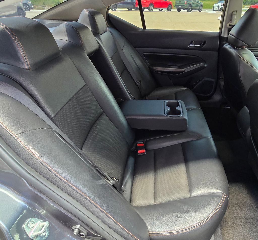 2022 Nissan Altima Image 39