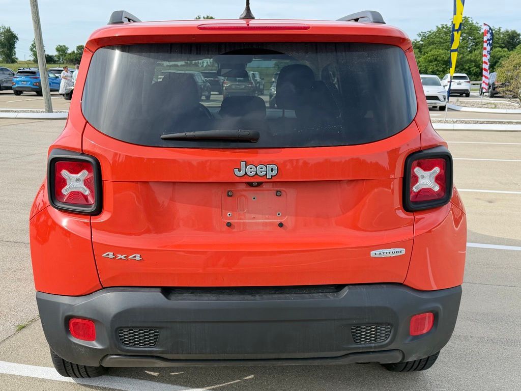 2017 Jeep Renegade Image 9
