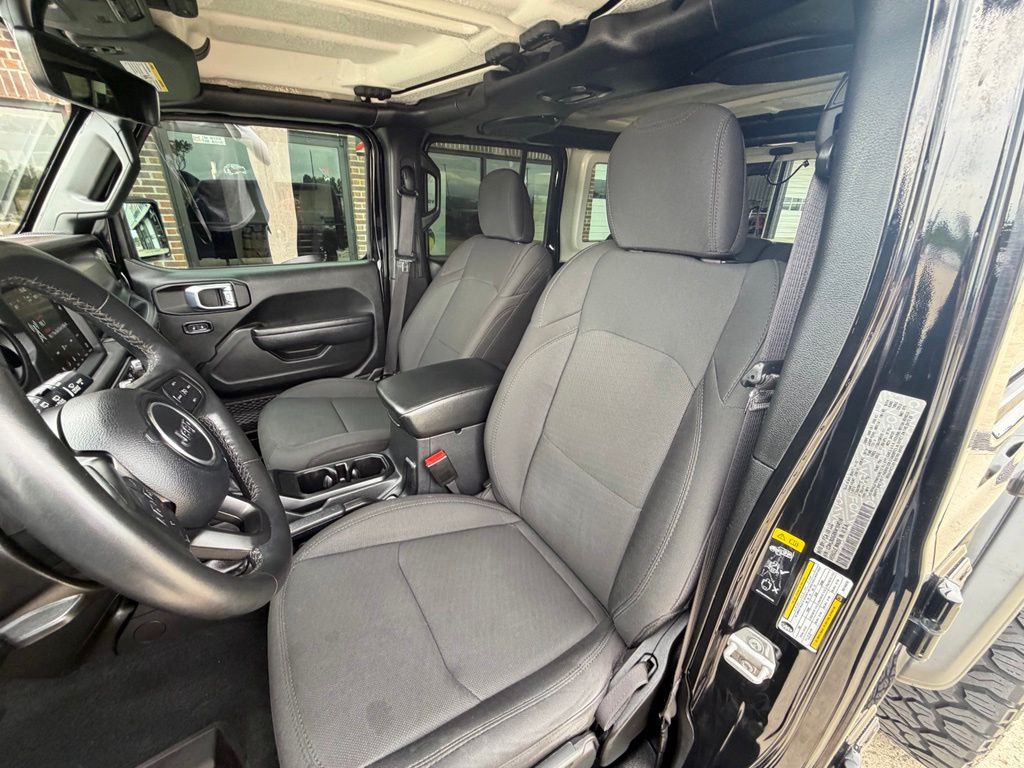 2022 Jeep Wrangler Image 14