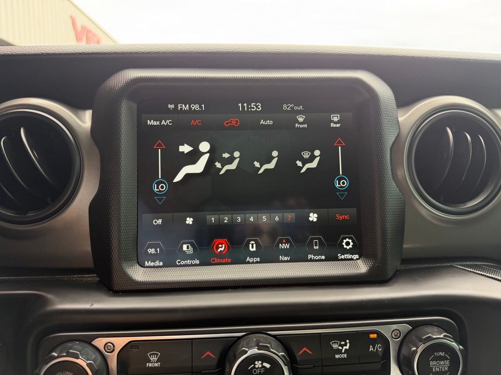 2022 Jeep Wrangler Image 28