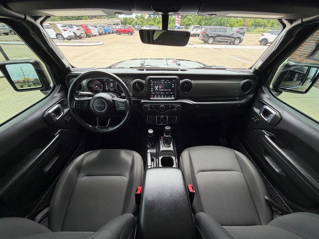 2022 Jeep Wrangler Image 37