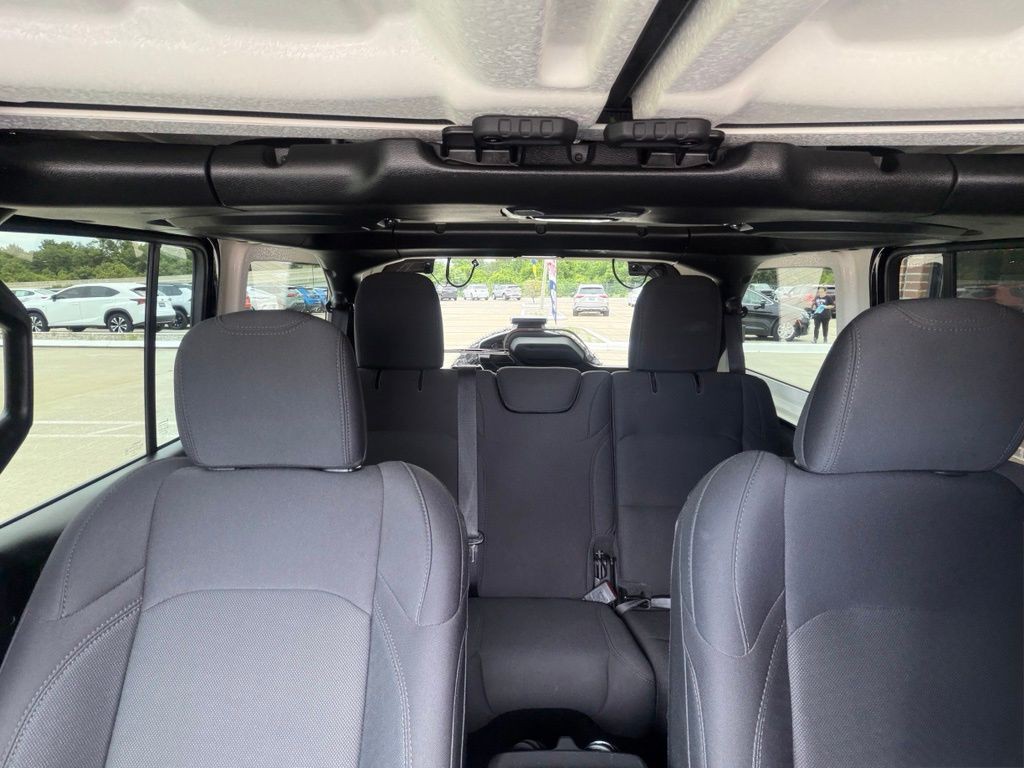 2022 Jeep Wrangler Image 40