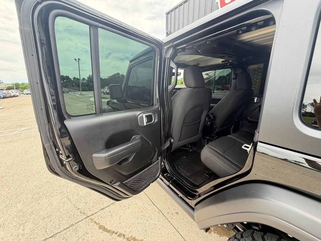 2022 Jeep Wrangler Image 42