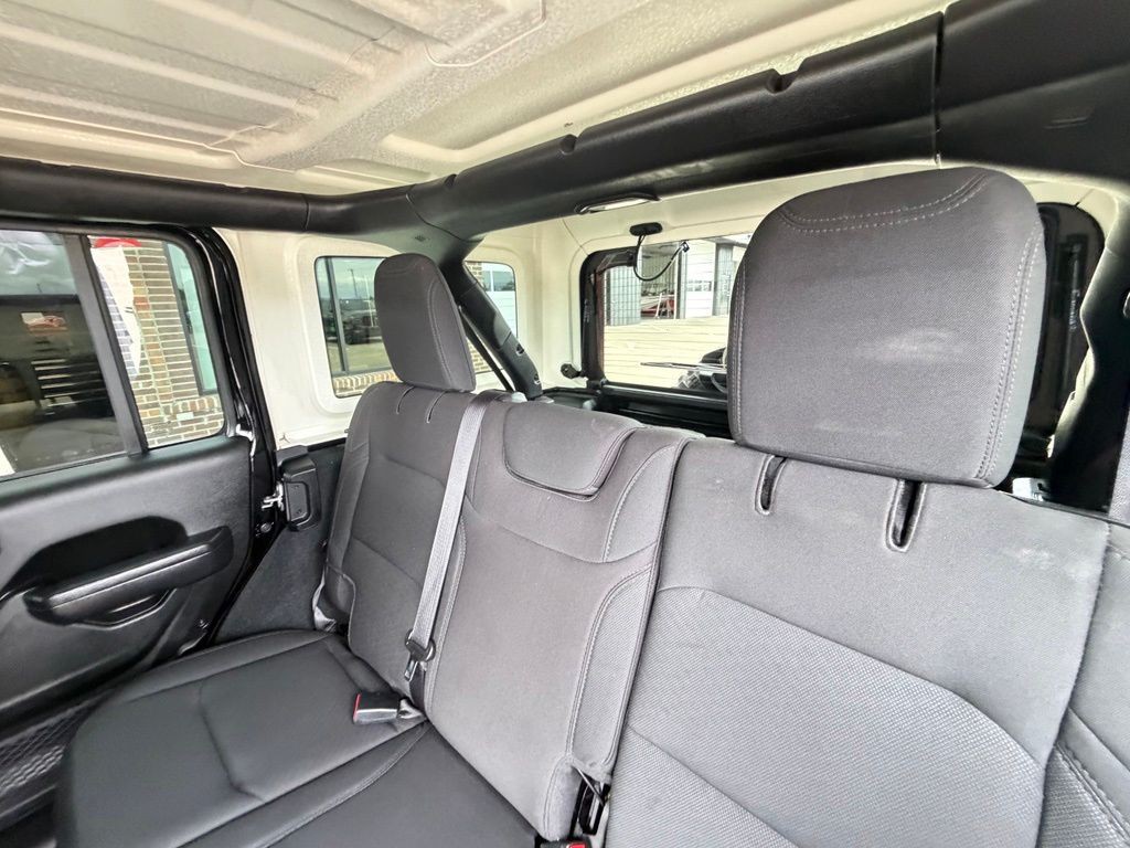 2022 Jeep Wrangler Image 45