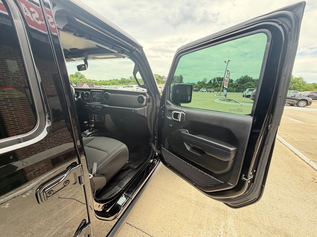 2022 Jeep Wrangler Image 61