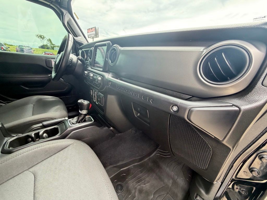 2022 Jeep Wrangler Image 65