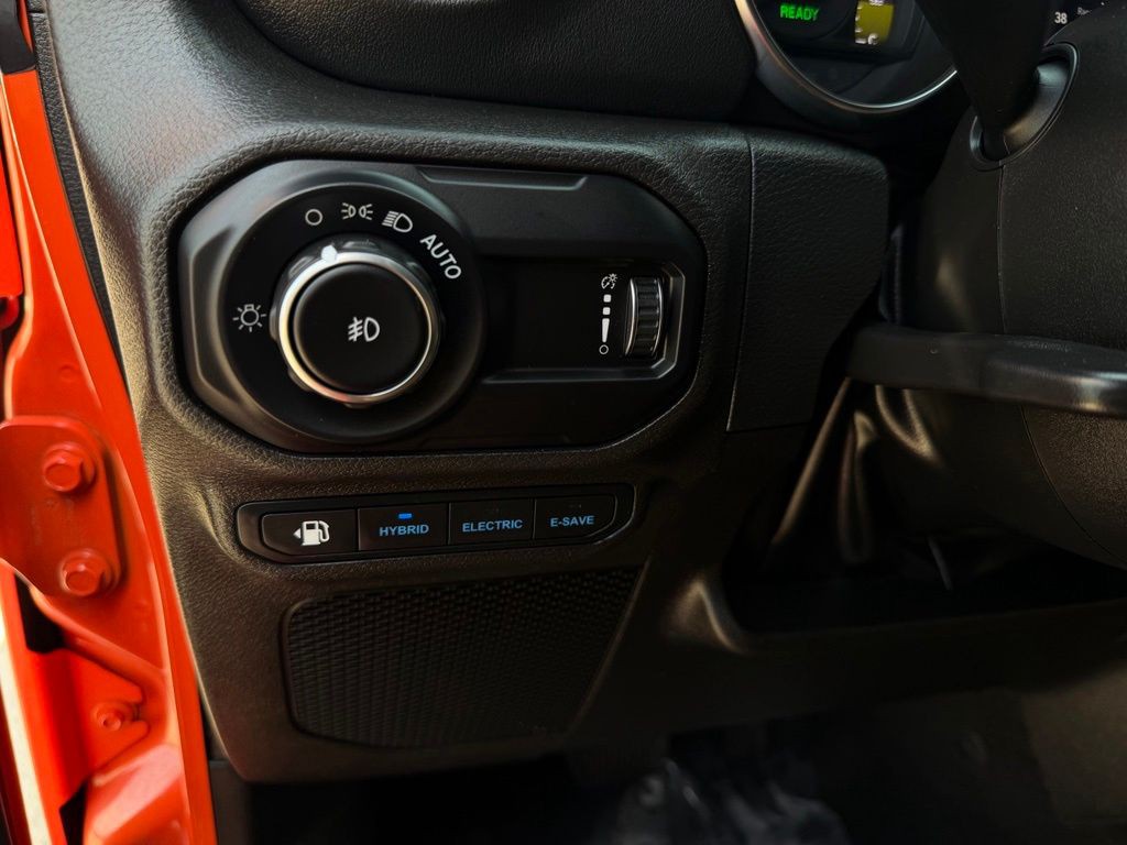 2023 Jeep Wrangler Image 19