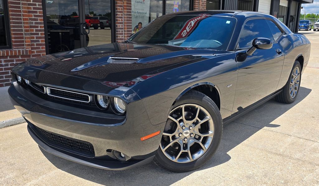 2017 Dodge Challenger Image 2