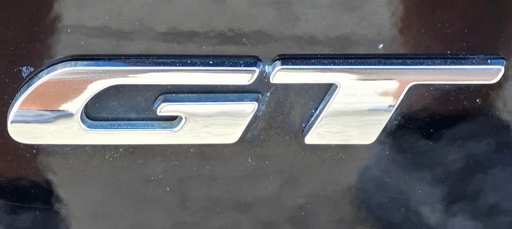 2017 Dodge Challenger Image 15