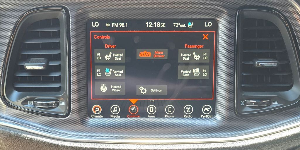 2017 Dodge Challenger Image 24