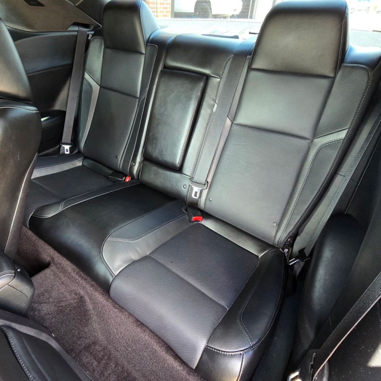 2017 Dodge Challenger Image 31