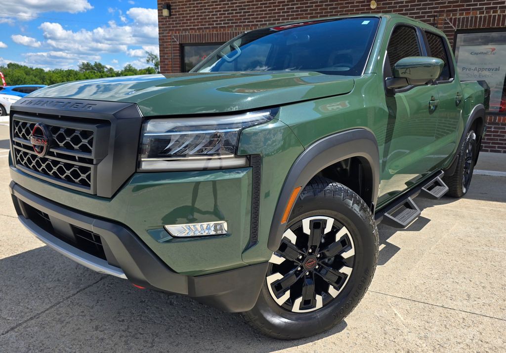 2023 Nissan Frontier Image 2