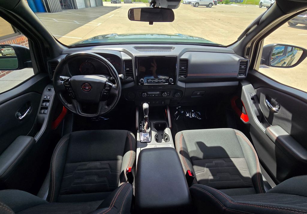 2023 Nissan Frontier Image 37