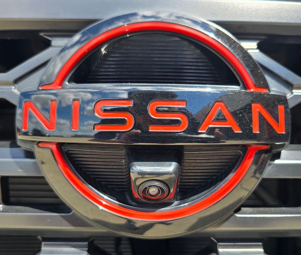 2023 Nissan Frontier Image 40