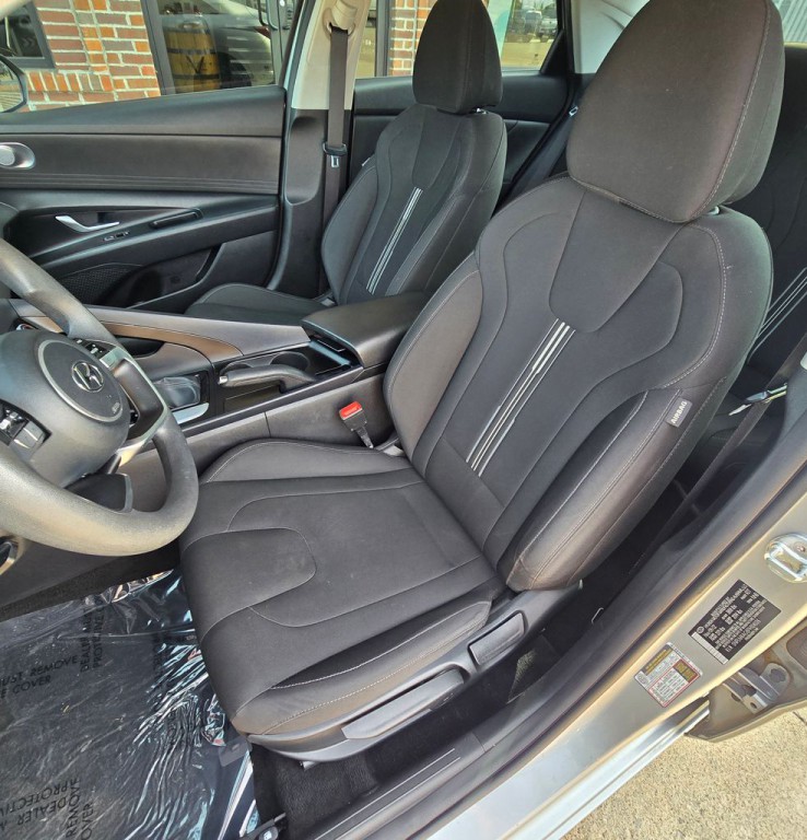 2023 Hyundai Elantra Image 17