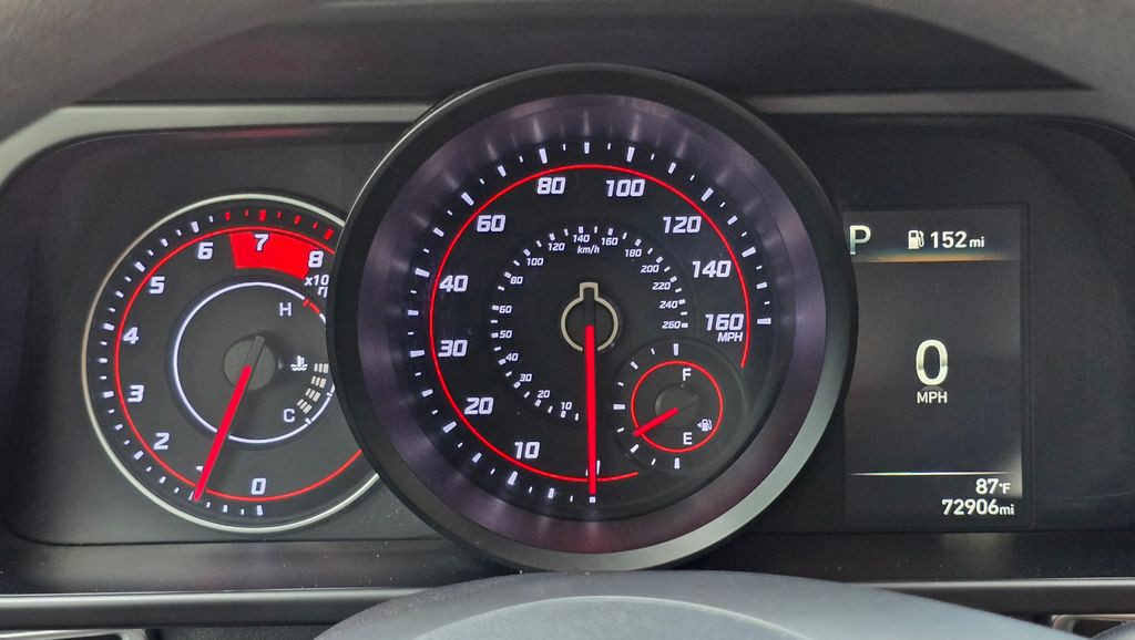 2023 Hyundai Elantra Image 19