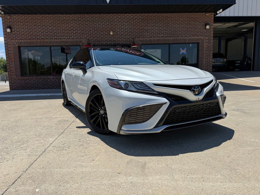 2022 Toyota Camry Image 2