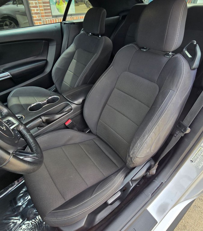 2016 Ford Mustang Image 17