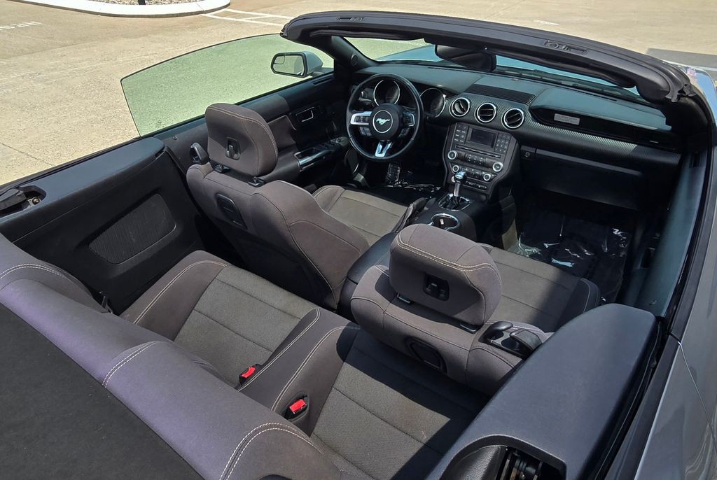 2016 Ford Mustang Image 32