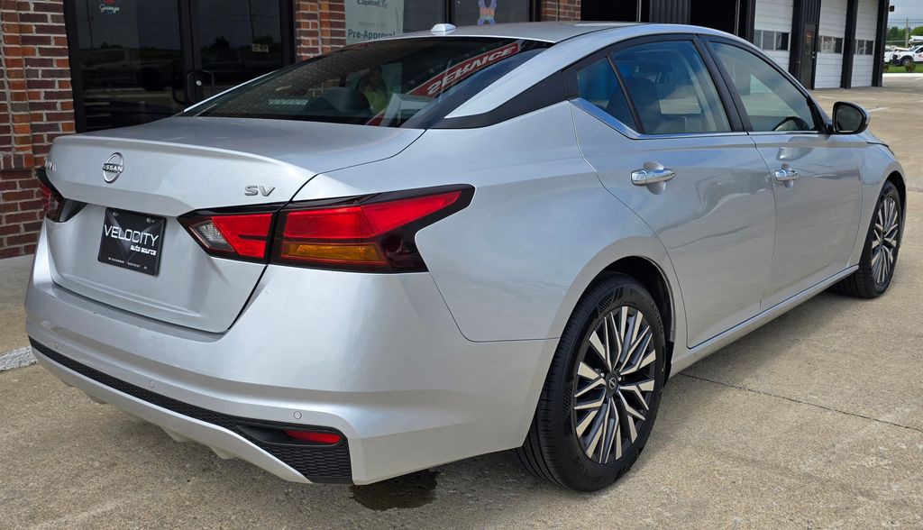 2023 Nissan Altima Image 6