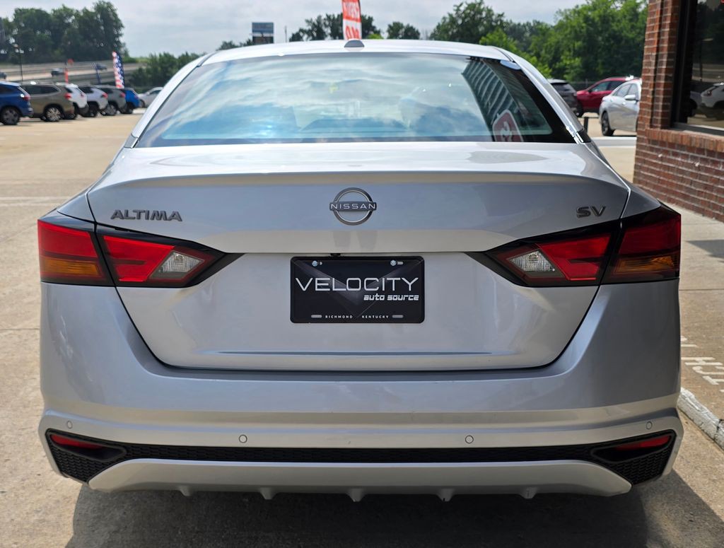 2023 Nissan Altima Image 7