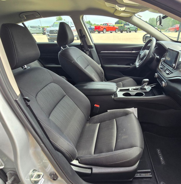 2023 Nissan Altima Image 31