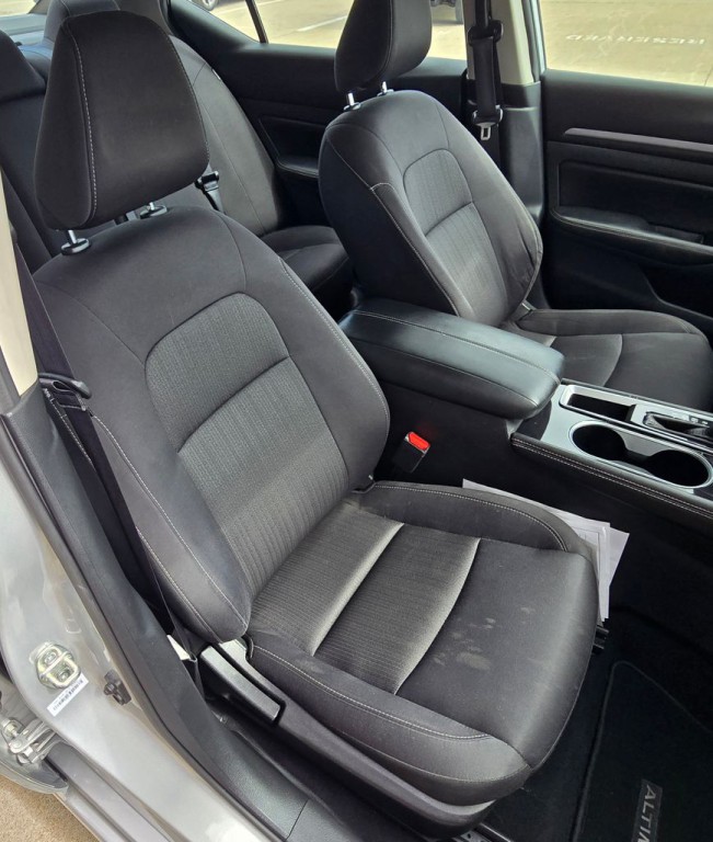 2023 Nissan Altima Image 32