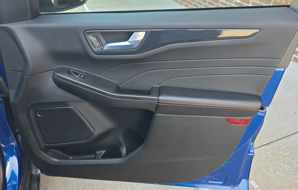 2023 Ford Escape Image 40