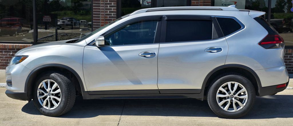 2019 Nissan Rogue Image 2