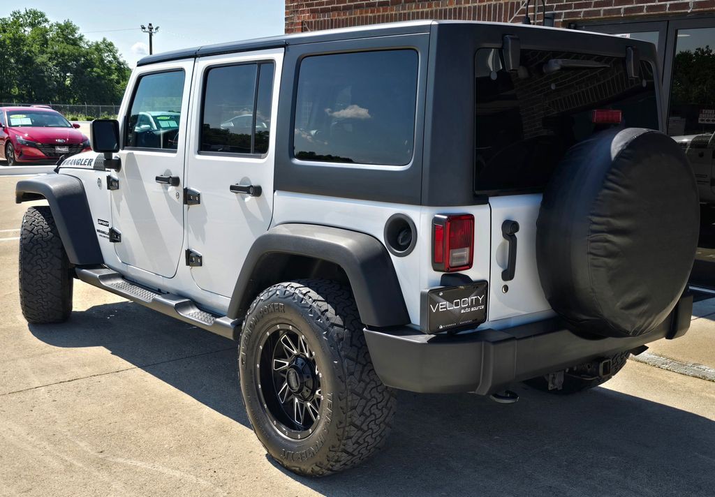 2016 Jeep Wrangler Image 6