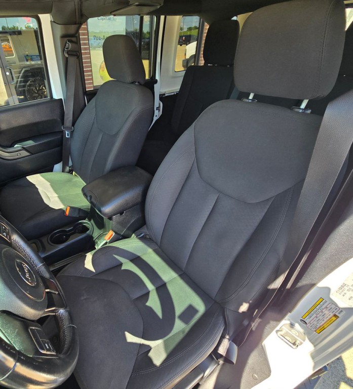 2016 Jeep Wrangler Image 16