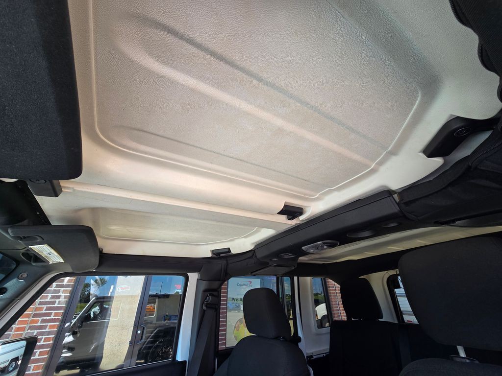 2016 Jeep Wrangler Image 26