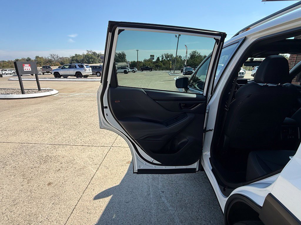2023 Subaru Forester Image 25