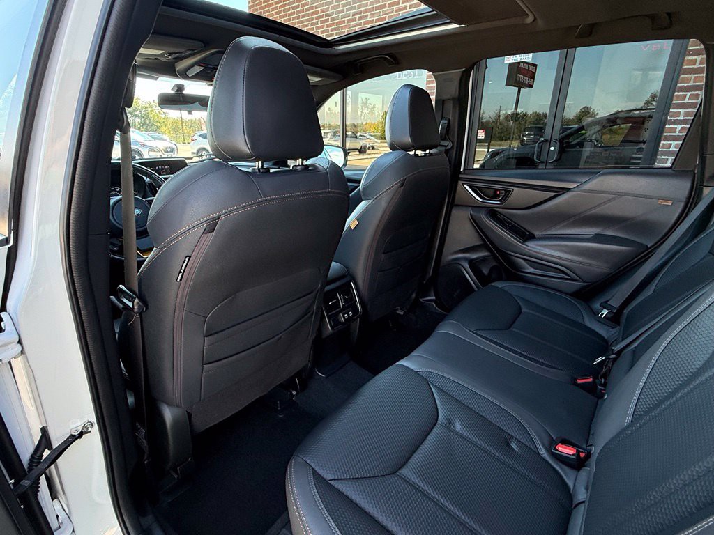 2023 Subaru Forester Image 30