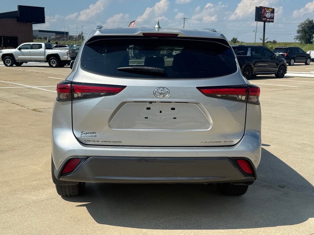 2022 Toyota Highlander Image 5