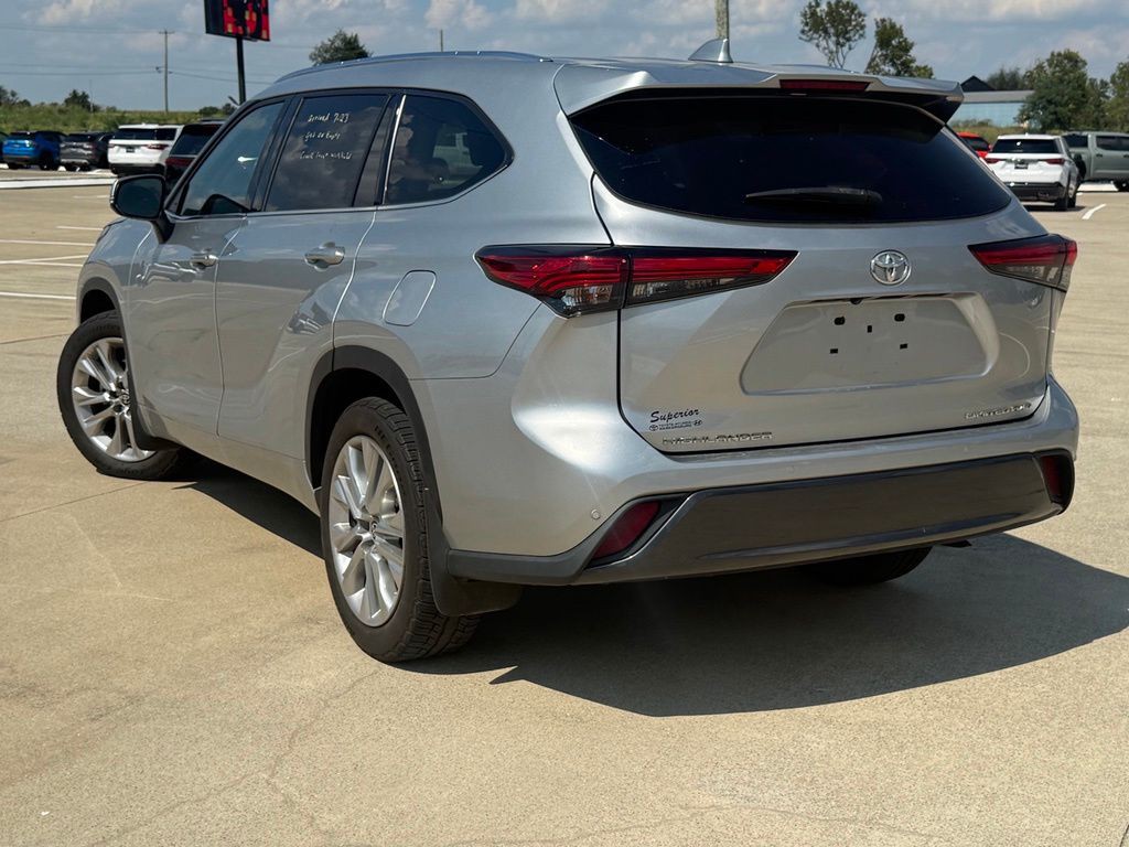 2022 Toyota Highlander Image 7