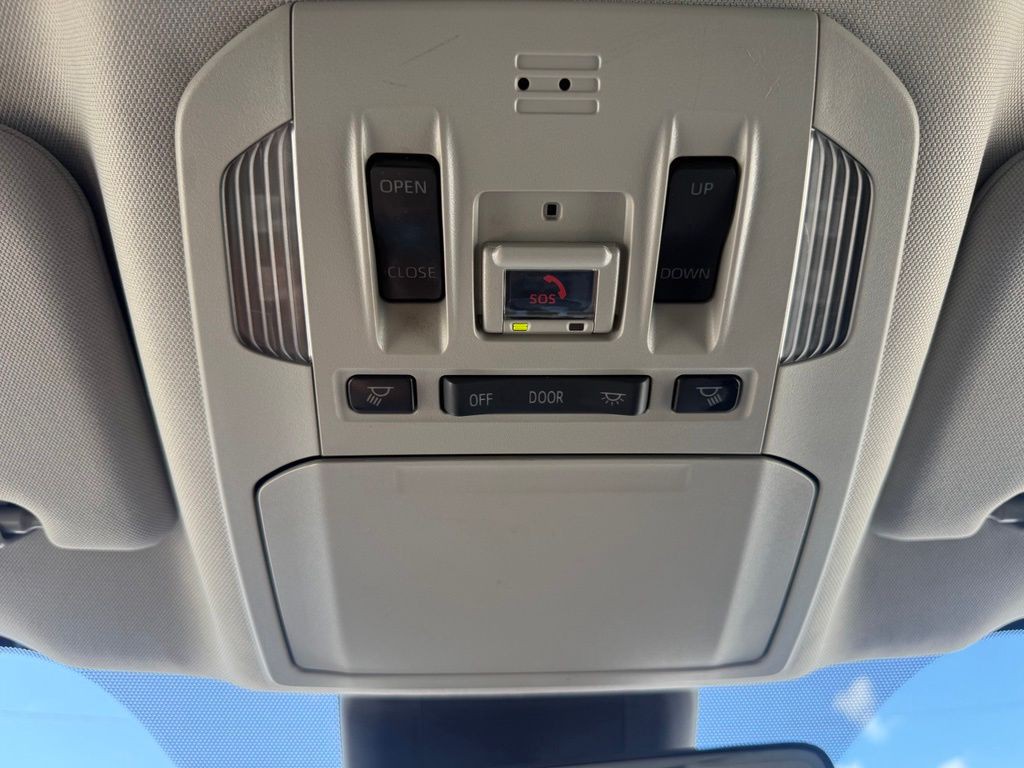 2022 Toyota Highlander Image 11