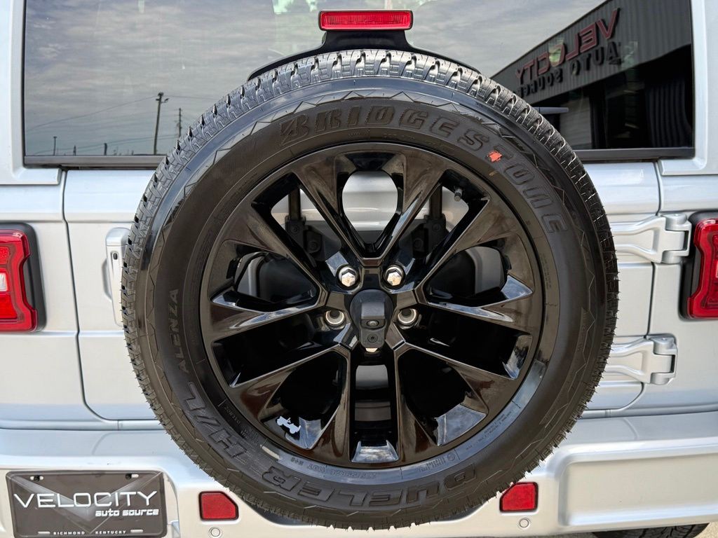2022 Jeep Wrangler Image 10