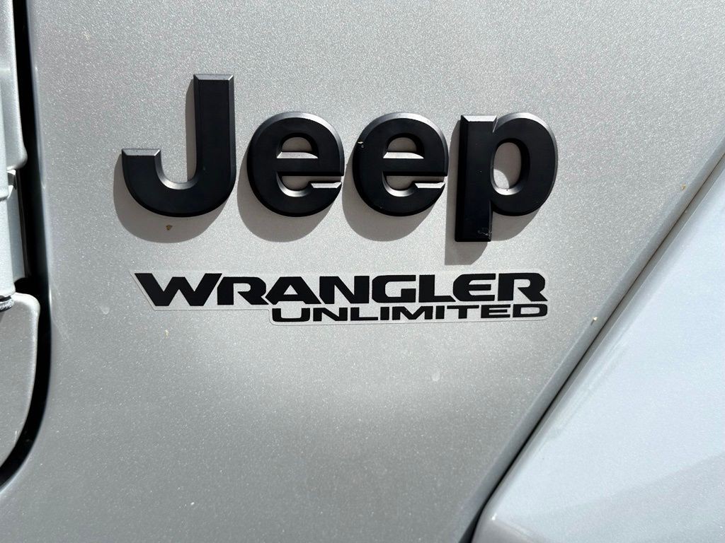 2022 Jeep Wrangler Image 12