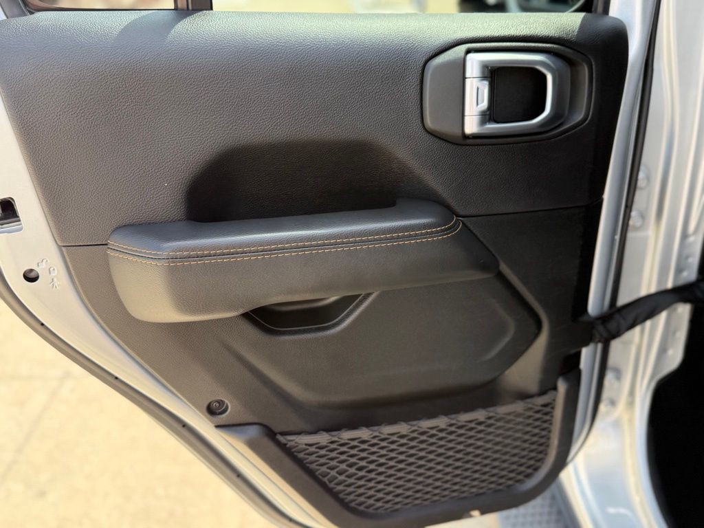 2022 Jeep Wrangler Image 36